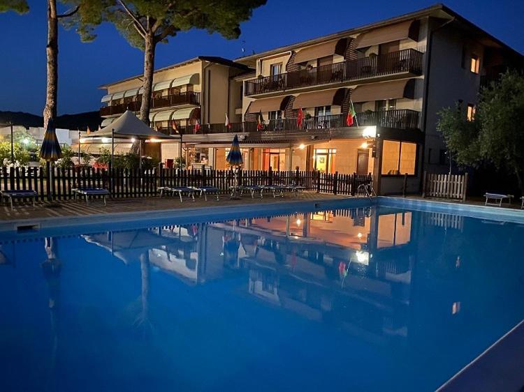 Hotel Torricella Magione Extérieur photo